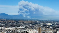 Two wildfires converging in front of LA