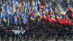 Activists of nationalist groups and their supporters take part in the so-called March of Dignity, marking the third anniversary of the 2014 Ukrainian pro-European Union (EU) mass protests, in Kiev, Ukraine, February 22, 2017. REUTERS/Valentyn Ogirenko