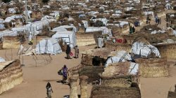 FILE PHOTO: People walk inside the Muna Internally displace people camp in Maiduguri, Nigeria December 1, 2016 REUTERS/Afolabi Sotunde/File Photo