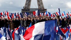 FILE PHOTO: Francois Fillon, former French prime minister, member of The Republicans political party and 2017 presidential election candidate of the French centre-right, attends a meeting at the Trocadero square across from the Eiffel Tower in Paris, France, March 5, 2017. REUTERS/Philippe Wojazer/File Photo
