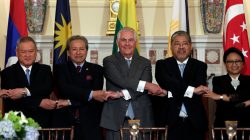 U.S. Secretary of State Rex Tillerson (C) poses with ASEAN foreign ministers before a working lunch at the State Department in Washington, U.S., May 4, 2017. REUTERS/Yuri Gripas