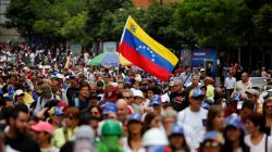 Opposition supporters rally against President Nicolas Maduro in Caracas, Venezuela May 24, 2017. REUTERS/Carlos Garcia Rawlins