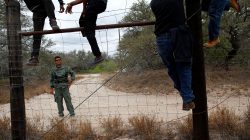 FILE PHOTO: People are taken into custody by the U.S. Border Patrol near Falfurrias, Texas, U.S., on March 29, 2013. REUTERS/Eric Thayer/File Photo