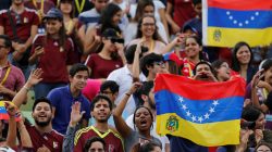 Fans shout slogans against Venezuelan President Nicolas Maduro's government during a welcoming ceremony for Venezuela's under-20 soccer team, upon their arrival from the FIFA U-20 World Cup, in Caracas, Venezuela June 13, 2017. REUTERS/Ivan Alvarado
