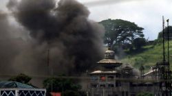 Billowing smoke is seen as government troops continue their assault against insurgents from the Maute group, who have taken over parts of Marawi City, Philippines June 22, 2017. REUTERS/Romeo Ranoco