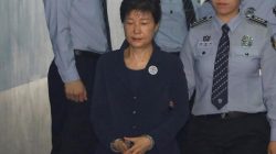 South Korean ousted leader Park Geun-hye arrives at a court in Seoul, South Korea, May 23, 2017. REUTERS/Kim Hong-Ji
