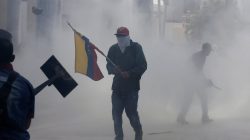 Government supporter promoting violence