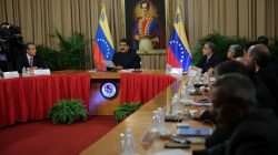 Venezuela's President Nicolas Maduro (C) speaks during a meeting with members of the Defense Council of the Nation in Caracas, Venezuela July 18, 2017. Miraflores Palace/Handout via REUTERS