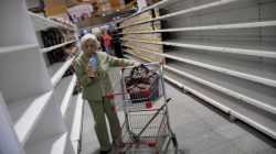 Venezuela inflation quickens to 248.6 percent in year to July: opposition