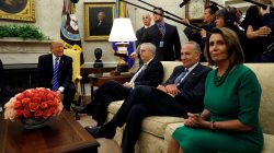 U.S. President Donald Trump meets with Senate Majority Leader Mitch McConnell (L), U.S. Senate Democratic Leader Chuck Schumer (2nd R), House Minority Leader Nancy Pelosi (R) and other congressional leaders in the Oval Office of the White House in Washington, U.S., September 6, 2017. REUTERS/Kevin Lamarque