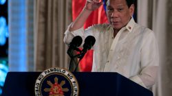 FILE PHOTO: Philippine President Rodrigo Duterte gestures as he delivers his speech, during the oath taking of Philippine National Police (PNP) star rank officers, at the Malacanang Presidential Palace in Manila, Philippines August 30, 2017. REUTERS/Romeo Ranoco