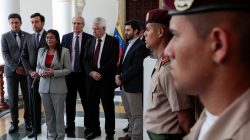 President of Venezuela's National Constituent Assembly Delcy Rodriguez (3-L) talks to the media next to members of the Parlasur, the parliament of the Mercosur trade bloc, after their meeting in Caracas, Venezuela September 15, 2017. REUTERS/Marco Bello