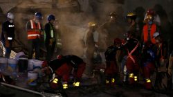 In Mexico, frantic rescuers keep up search for quake survivors