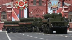 Russian S-400 Triumph medium-range and long-range surface-to-air missile systems drive during the Victory Day parade, marking the 71st anniversary of the victory over Nazi Germany in World War Two, at Red Square in Moscow, Russia, May 9, 2016.