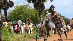 Hungry South Sudanese refugees risk death in return home for food