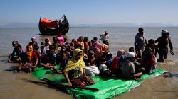 Rohingya row to Bangladesh as Myanmar's Suu Kyi runs summit gauntlet