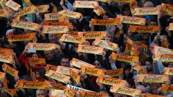 Protesters flood Barcelona demanding release of separatist leaders