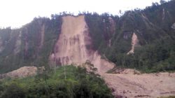 A supplied image shows a landslide and damage to a road located near the township of Tabubil after an earthquake that struck Papua New Guinea's Southern Highlands, February 26, 2018. Jerome Kay/Handout via REUTERS