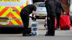 Inspectors from the Organisation for the Prohibition of Chemical Weapons (OPCW) arrive to begin work at the scene of the nerve agent attack on former Russian agent Sergei Skripal, in Salisbury, Britain March 21, 2018. REUTERS/Peter Nicholls