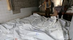 Morgue workers sort plastic bags containing bodies of an airstrike victims in Hodeida, Yemen April 2, 2018. REUTERS/Abduljabbar Zeyad