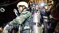 Rescue personnel work at the Tham Luang cave complex, as members of an under-16 soccer team and their coach have been found alive according to local media, in the northern province of Chiang Rai, Thailand July 4, 2018. Thai Navy Seal/Handout via REUTERS