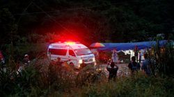 An ambulance leaves from Tham Luang cave complex in the northern province of Chiang Rai, July 9, 2018. REUTERS/Soe Zeya Tun