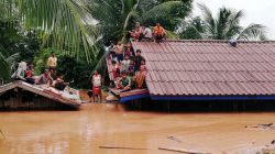 Villagers evacuate after the Xepian-Xe Nam Noy hydropower dam collapsed in Attapeu province, Laos July 24, 2018. ABC Laos News/Handout via REUTERS