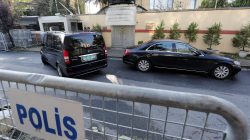 Vehicles with diplomatic plates are seen in front of Saudi Arabia's consulate in Istanbul, Turkey October 12, 2018. REUTERS/Murad Sezer
