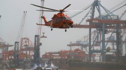 A rescue helicopter as seen during rescue operations for Lion Air flight JT610 at Tanjung Priok port in Jakarta, Indonesia, November 1, 2018. REUTERS/Beawiharta